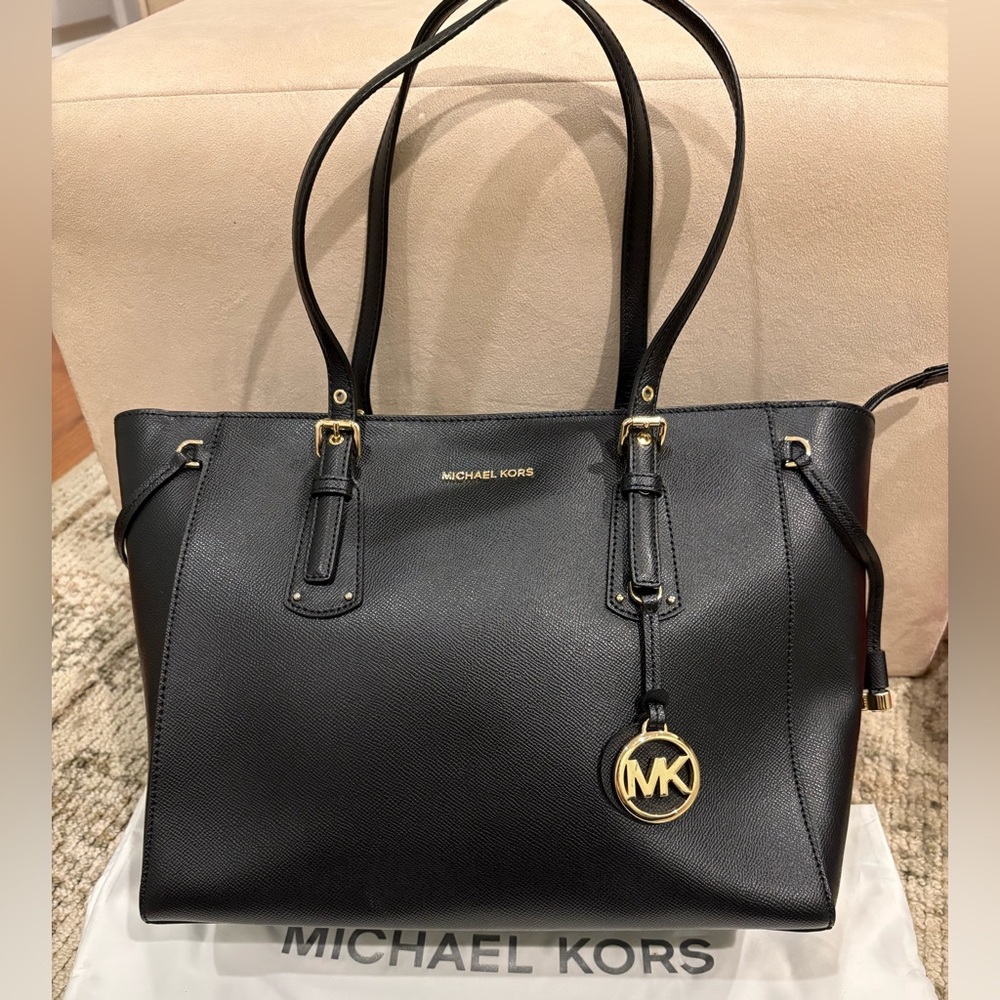 Michael Kors Black Voyager Medium Crossgrain Leather Tote with Gold Hardware